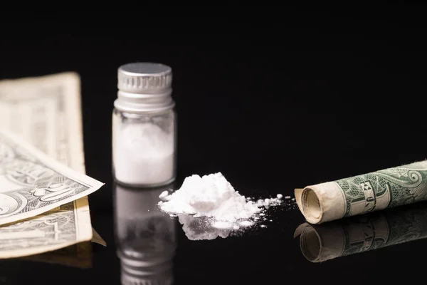 Cocaine or other illegal drugs — Stock Photo, Image