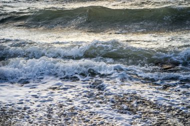 köpük sprey dalgaları