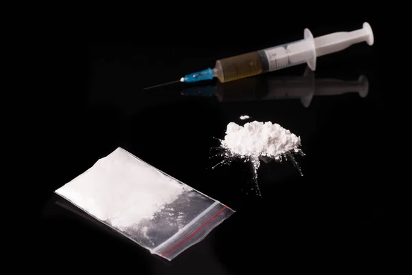 Cocaína, heroína u otras drogas ilegales — Foto de Stock