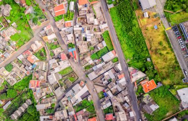 Kentsel çatıları, küçük bir kasabada kentsel, Güney Amerika havadan görünümü