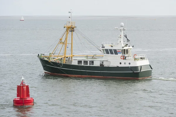 Fishing boat on the Wadden Sea — Stock Photo, Image