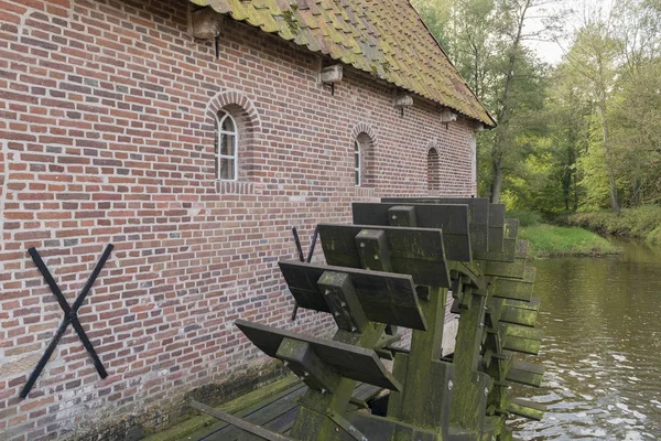 オランダのウィンタースウェイクの水車 berenschot — ストック写真