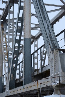 Eski Köprü çelik yapı yakın çekim 2