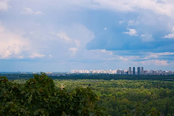 Pittoreskt landskap av Kiev — Stockfoto