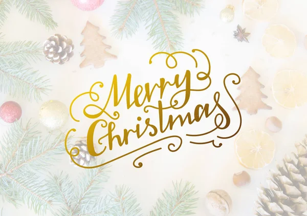 Kerstmis en Nieuwjaar cookies, fir takken en pine kegels plat lag achtergrond — Stockfoto