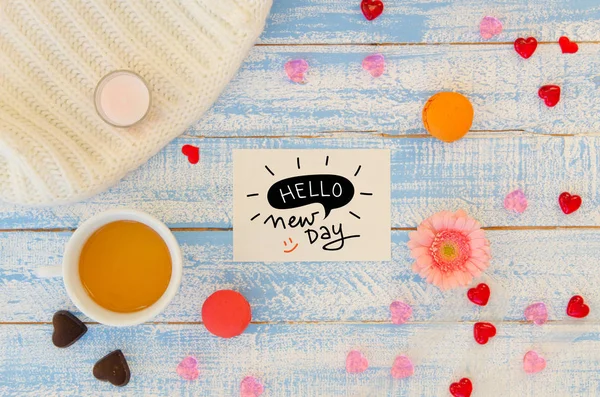 Vintage flat lay composition with note and tea — Stock Photo, Image