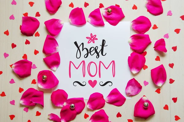 Винтажная композиция поздравления на День матери с начертанными от руки буквами — стоковое фото