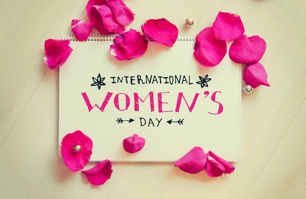 International Women's Day vintage samenstelling van groet opmerking met belettering — Stockfoto