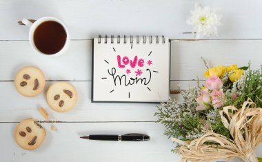 Kadınlar Günü tebrik Not şablonu yazı ile