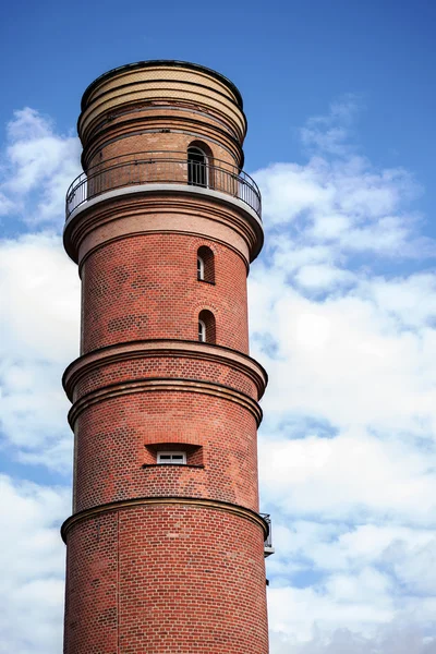 Historische vuurtoren van rode bakstenen in Luebeck Travemünde Baltische Zee — Stockfoto