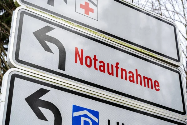 Direction Sign Shows Red Cross German Text Notaufnahme Meaning Emergency — Stock Photo, Image