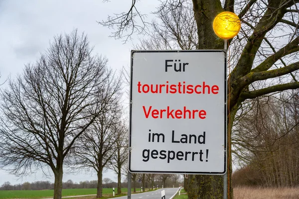 Verkeerstekens Aan Grens Met Mecklenburg Vorpommern Met Duitse Tekst Gesloten — Stockfoto