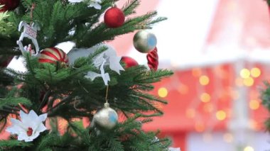 Closeup süslenen Sunni Noel ağacı