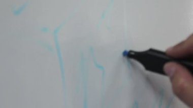 Mavi Marker yakın çekim ile çizmek