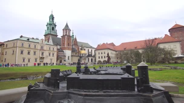Kraków Polska Listopada 2019 Miniatura Wawelskiego Zamku Pierwszym Planie Prawdziwymi — Wideo stockowe