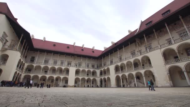 Krakow Polonia Novembre 2019 Cortile Rinascimentale All Interno Del Castello — Video Stock