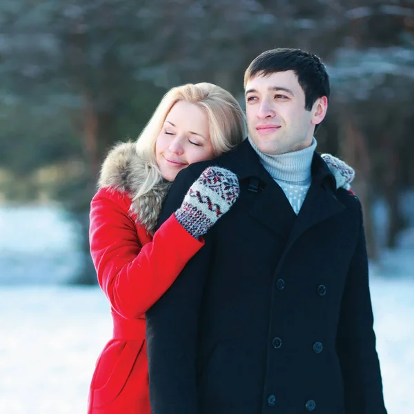 Portrait happy loving young couple together in winter day — Stock Photo, Image