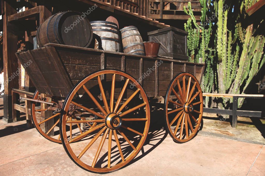 Imágenes: carretas antiguas para dibujar | Carro antiguo de madera con