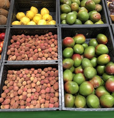 Mango ve likör meyveleri, yiyecek ve perakende konsepti