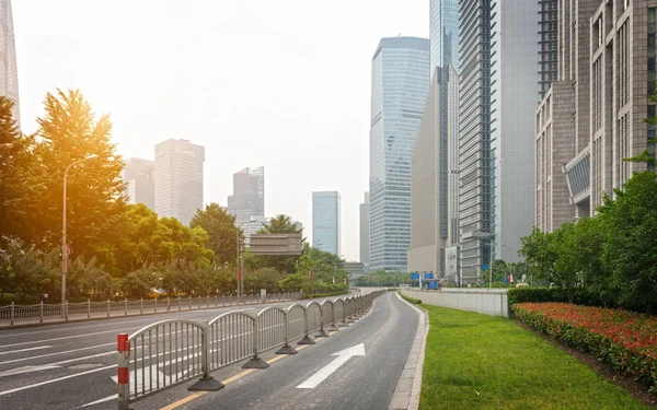 L'avenue du siècle de la scène de rue à Shanghai Lujiazui, Chine . — Photo