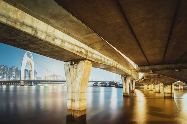 Night under the bridge — Stock Photo, Image