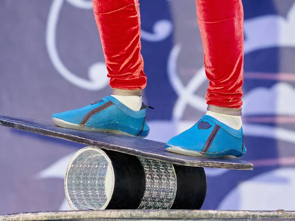 Sahne Alanı'nda Equivibrrist