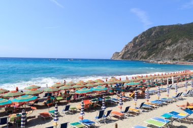 Cinque Terre Köyü Monterosso al Mare Beach ve Akdeniz, İtalya