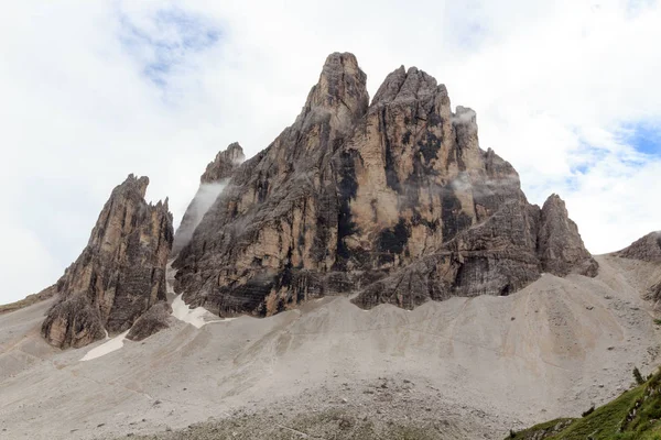 Sexten Dolomites góry Zwolferkofel w regionie Południowy Tyrol, Włochy — Zdjęcie stockowe