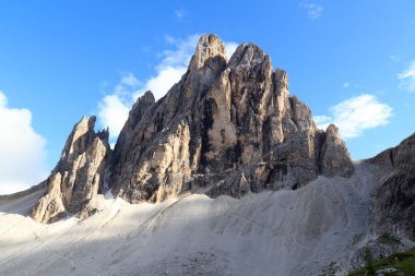 Sexten Dolomites dağ Zwolferkofel South Tyrol, İtalya
