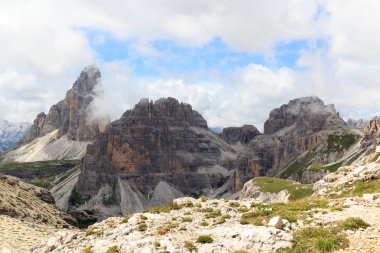 Sexten Dolomites panorama mountain Drei Zinnen ve Paternkofel South Tyrol, İtalya
