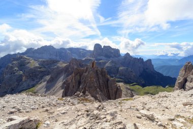 Sexten Dolomites dağ Zwolferkofel panorama South Tyrol, İtalya