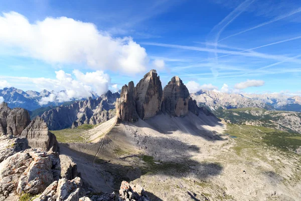 Mountain Drei Zinnen y Sexten Dolomites panorama en Tirol del Sur, Italia — Foto de Stock