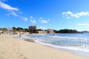 Peguera beach panorama ve Akdeniz Majorca, İspanya