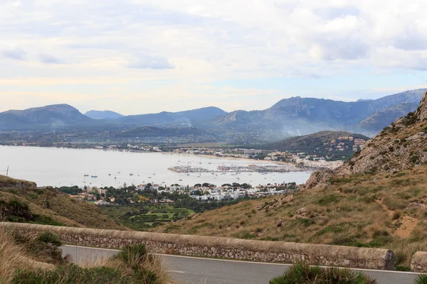 Port de Pollenca mountain panorama and Mediterranean Sea, Majorca, Spain — Stock Photo, Image