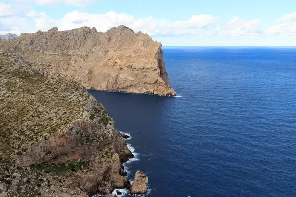 Cap de Formentor acantilado y mar Mediterráneo, Mallorca, España — Foto de Stock