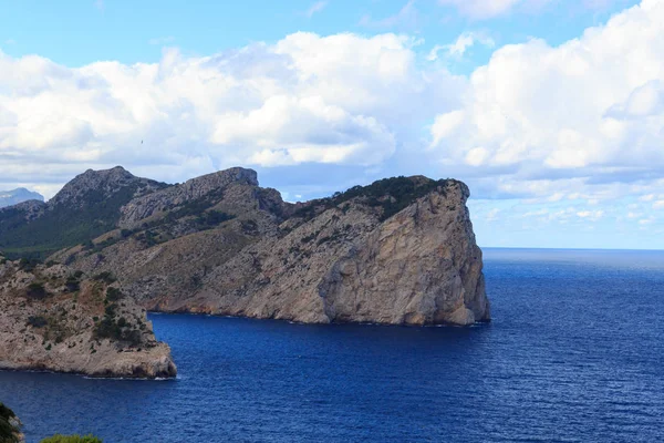 Cap de Formentor cliff coast and Mediterranean Sea, Majorca, Spain — Stock Photo, Image