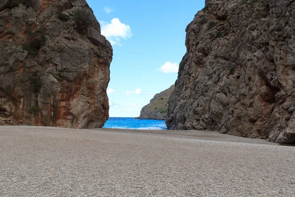 Kanyon sel de Pareis, plaj ve Akdeniz, Majorca, İspanya