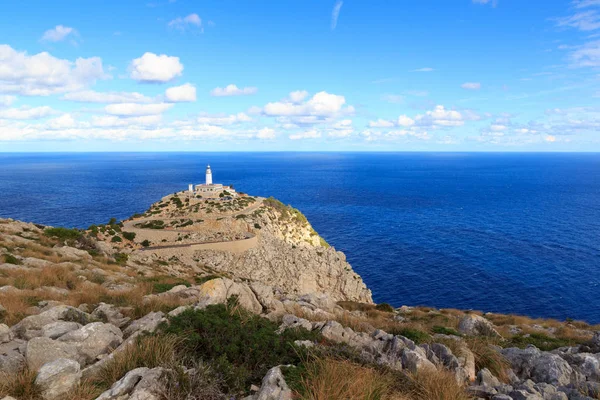 Панорама маяка Кап-де-Форментор и Средиземное море, Майя, Испания — стоковое фото
