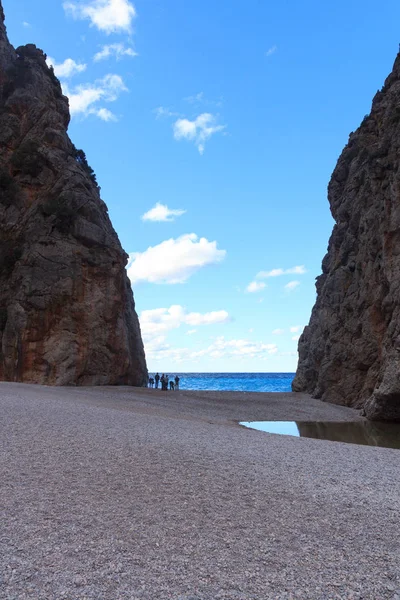Cañón Torrent de Pareis, playa y mar Mediterráneo, Mallorca, España — Foto de Stock