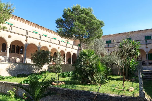 Klášter Santuari de Cura na Puig de Randa, Mallorca, Španělsko — Stock fotografie