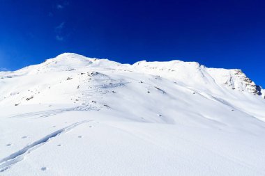 Stubai Alps, Avusturya için kışın kar ve kayak dağ panorama izler