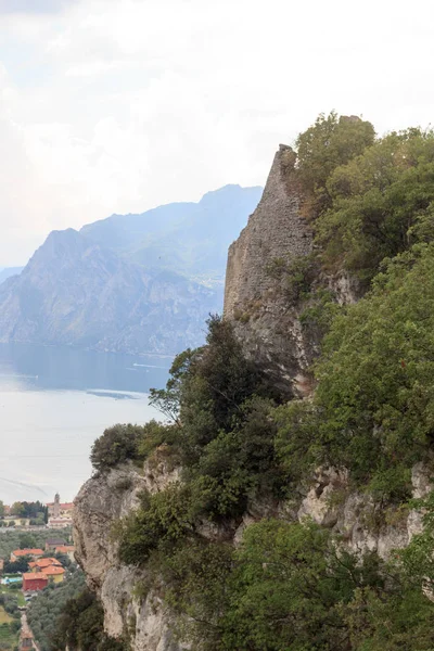 The ruins of Penede castle in Nago-Torbole, Italy — Stock Photo, Image