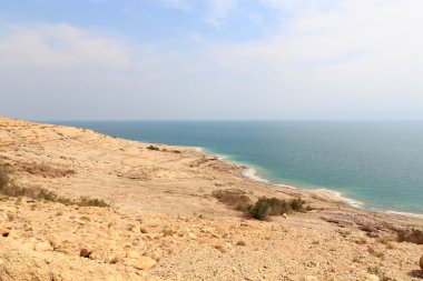 Salt Lake Ölü deniz kıyısı manzarası Batı yakasında, İsrail