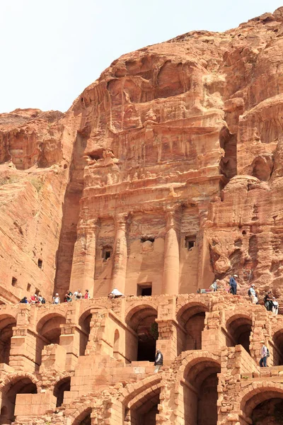 Túmulo de urna de túmulos reais na antiga cidade de Petra, na Jordânia — Fotografia de Stock