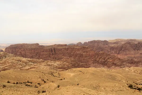 Arabah valley desert panorama with mountains in Jordan — 스톡 사진