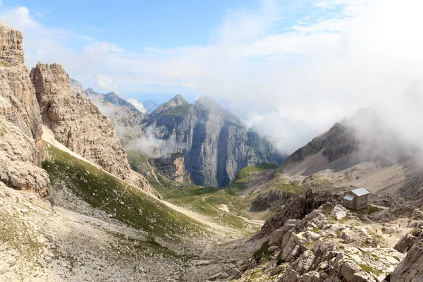 Alpine Hut Rifugio Tosa Mountain Alps Panorama Brenta Dolomites Italy — Stock Photo, Image