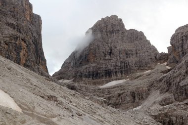 Brenta Dolomites, İtalya 'daki Dağ Alpleri panoraması