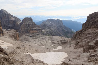 Brenta Dolomites, İtalya 'daki Dağ Alpleri panoraması