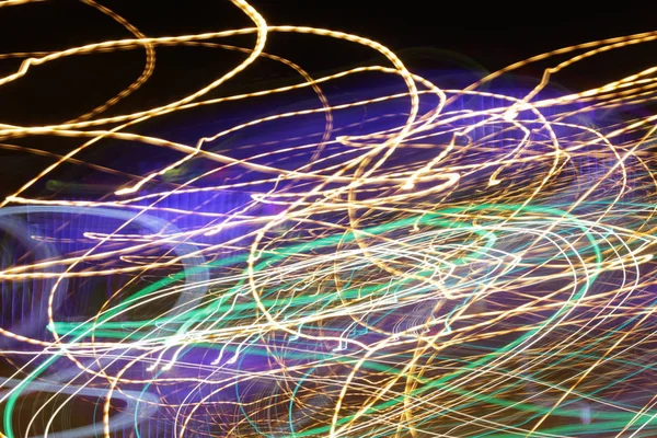Çizgili etkisi, çok renkli aydınlatma satırlarında hareket - soyut kavram, etkisi - uzun pozlama fotoğraf