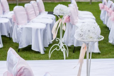 Güzel Bir Bahçede Düğün Töreni